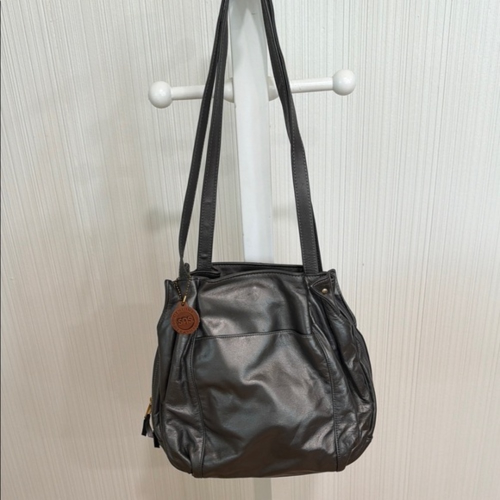 NWOT Vintage SAS Metallic Gray Colored Leather Shoulder Bag